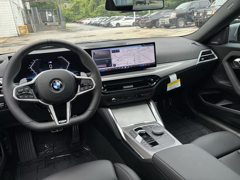 Used 2026 BMW 230i Coupe w/ Premium Package RWD image 7