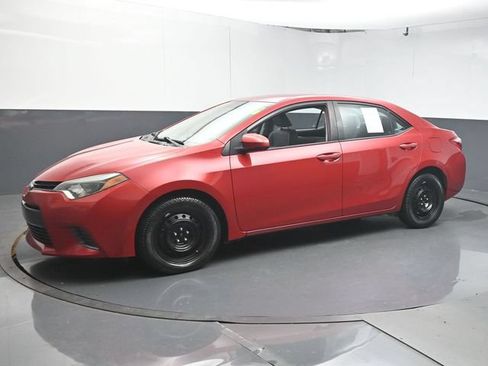 Used 2016 Toyota Corolla LE FWD image 4