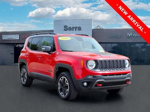 Used 2016 Jeep Renegade Trailhawk AWD/4WD image 1