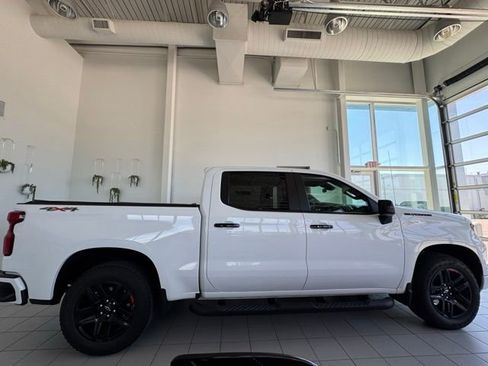 Used 2023 Chevrolet Silverado 1500 RST w/ Redline Edition AWD/4WD image 33