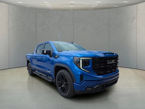 Used 2022 GMC Sierra 1500 Elevation w/ Elevation Premium Package RWD image 13