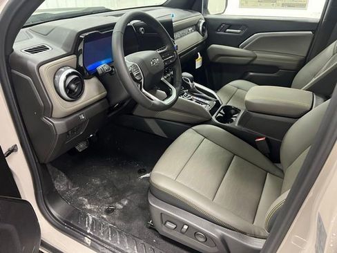 New 2026 Chevrolet Colorado ZR2 w/ Technology Package AWD/4WD image 6