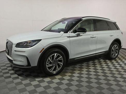 New 2026 Lincoln Corsair Premiere AWD/4WD image 2