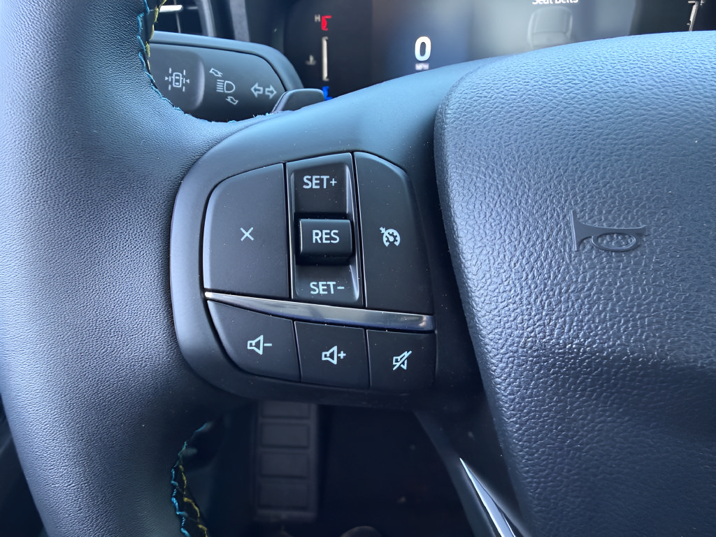 Used 2025 Ford Maverick Lobo AWD/4WD image 15