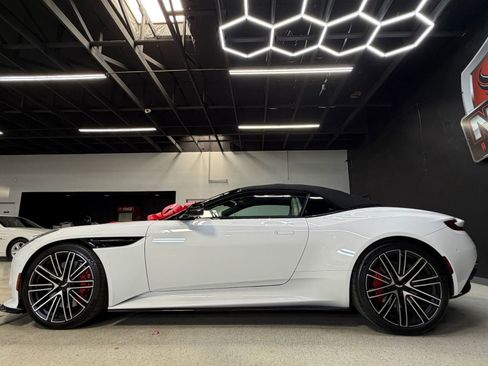 Used 2024 Aston Martin DB12 Convertible RWD image 24