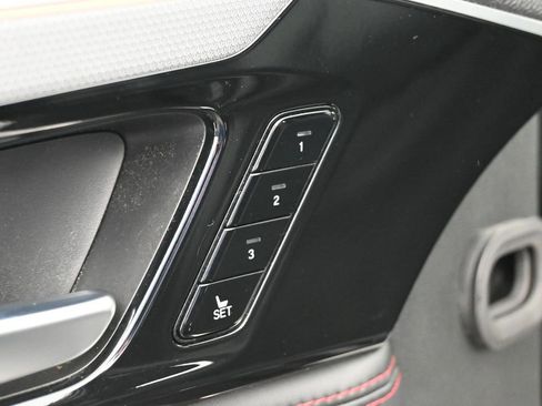 Used 2022 Acura MDX A-Spec image 10