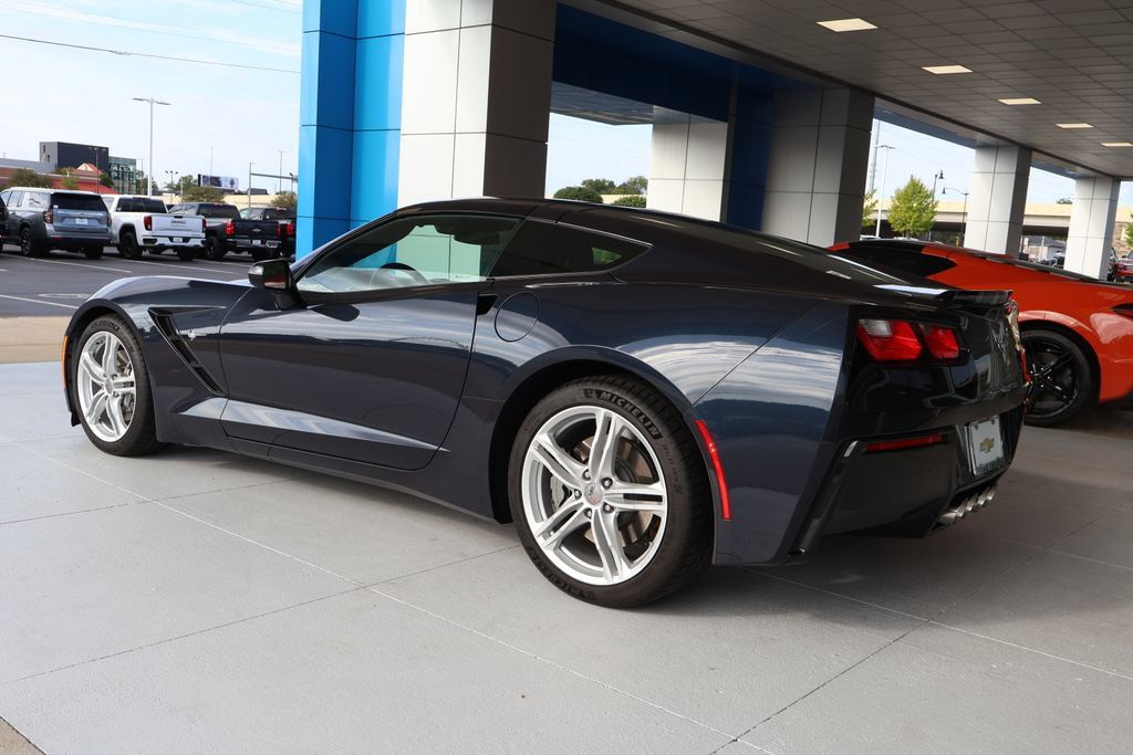 Used 2014 Chevrolet Corvette Stingray Coupe RWD image 5