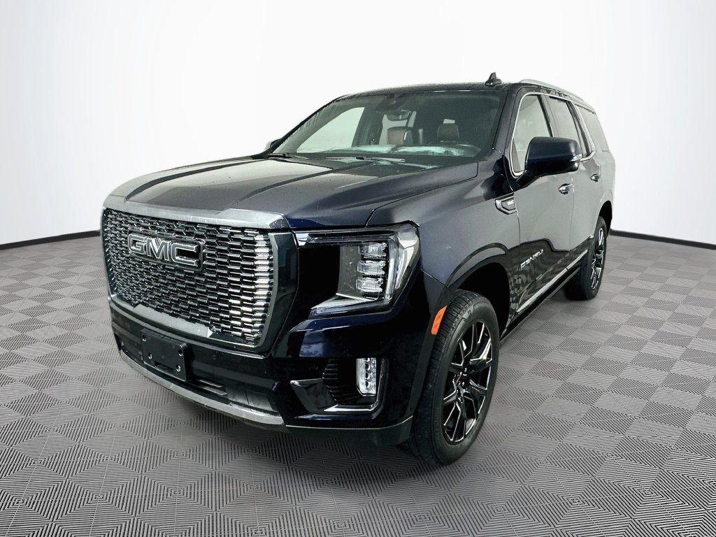 Used 2024 GMC Yukon Denali Ultimate w/ LPO, Floor Liner Package AWD/4WD image 6