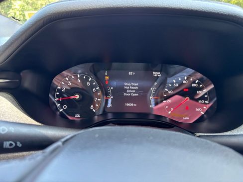 Used 2025 Jeep Compass Latitude AWD/4WD image 37
