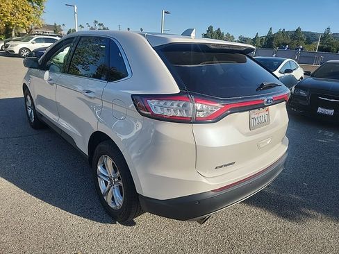 Used 2017 Ford Edge SEL w/ Equipment Group 201A FWD image 3