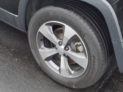 Certified 2021 Jeep Cherokee Limited image 13