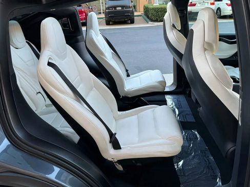 Used 2017 Tesla Model X 100D image 13