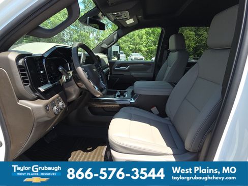 New 2026 Chevrolet Silverado 2500 LT w/ Z71 Chrome Sport Edition AWD/4WD image 16