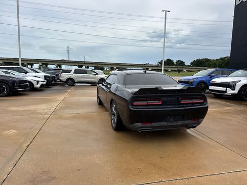 Used 2015 Dodge Challenger R/T w/ Quick Order Package 28B R/T RWD image 23