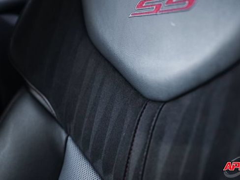 Used 2015 Chevrolet SS RWD image 25