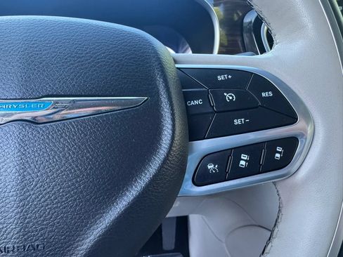 Used 2021 Chrysler Pacifica Limited w/ Premium & Safety Sphere Group FWD image 33
