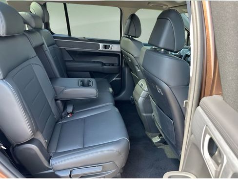 Used 2024 Hyundai Santa Fe Limited image 25