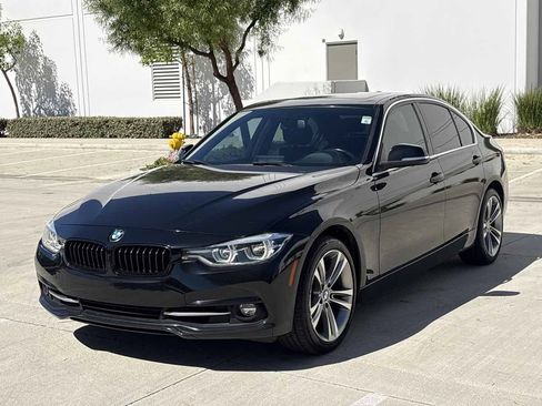 Used 2018 BMW 330i xDrive Sedan AWD/4WD image 7