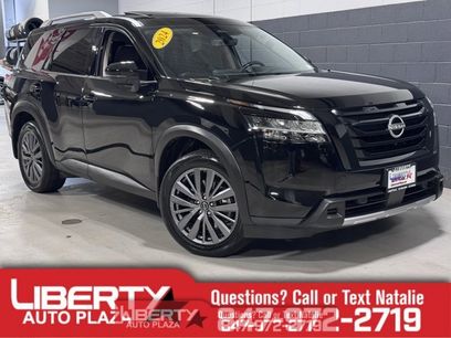 Used 2024 Nissan Pathfinder SL w/ SL Premium Package