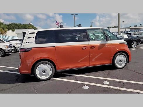 New 2025 Volkswagen ID. Buzz 1st Edition image 24