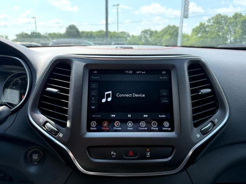 Used 2021 Jeep Cherokee Trailhawk image 26