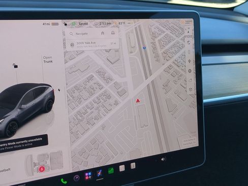 Used 2023 Tesla Model Y Performance AWD/4WD image 14