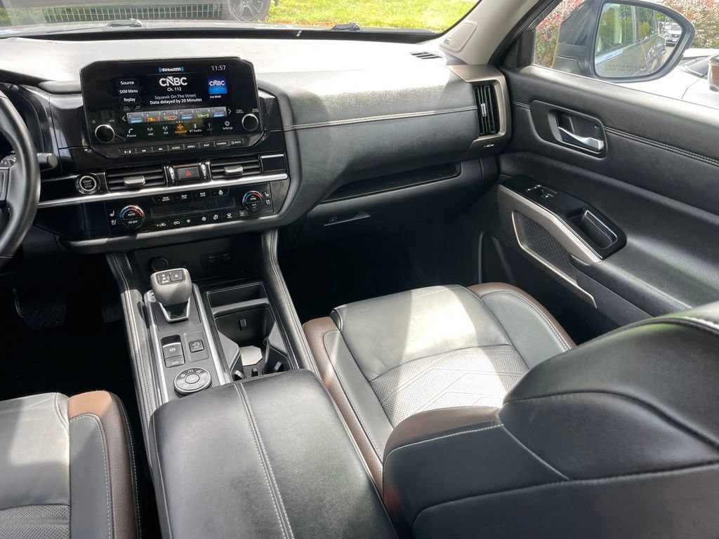 Certified 2023 Nissan Pathfinder Platinum AWD/4WD image 11