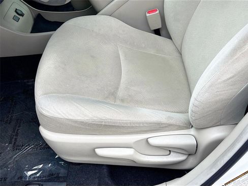 Used 2015 Toyota Prius Two FWD image 18