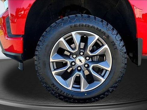 Used 2020 Chevrolet Silverado 1500 RST AWD/4WD image 33
