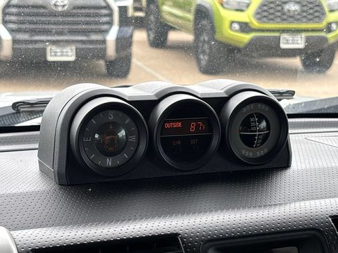 Used 2008 Toyota FJ Cruiser 4WD image 10