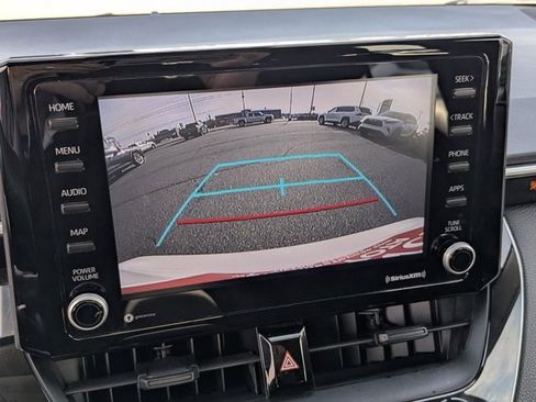 Used 2022 Toyota Corolla LE image 19