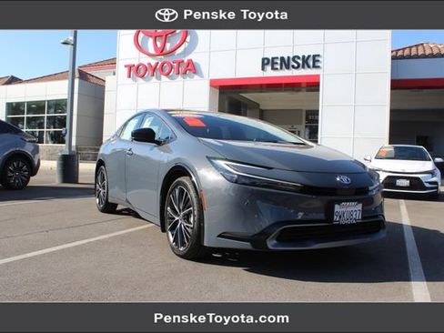 Certified 2026 Toyota Prius XLE FWD image 1