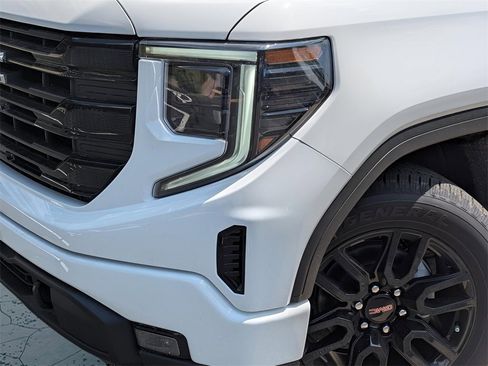 New 2026 GMC Sierra 1500 Elevation image 6