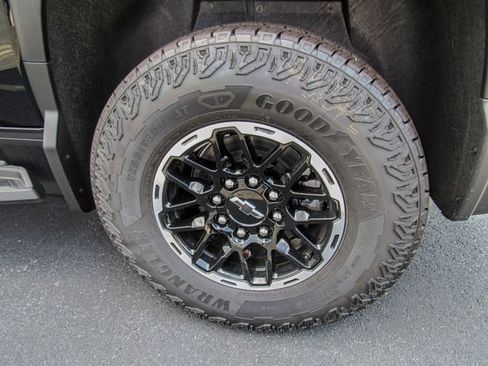 New 2026 Chevrolet Silverado EV Trail Boss image 10