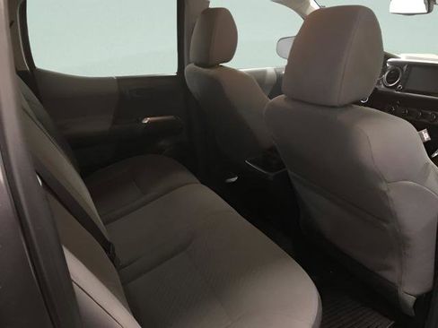 Used 2020 Toyota Tacoma SR5 image 12