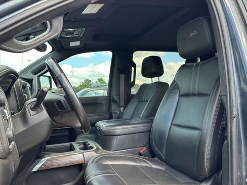 Used 2020 Chevrolet Silverado 3500 High Country w/ Technology Package image 6