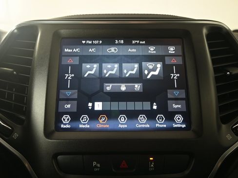 Used 2021 Jeep Cherokee Trailhawk w/ Premium Leather Package image 28