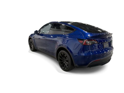 Certified 2023 Tesla Model Y Long Range AWD/4WD image 4
