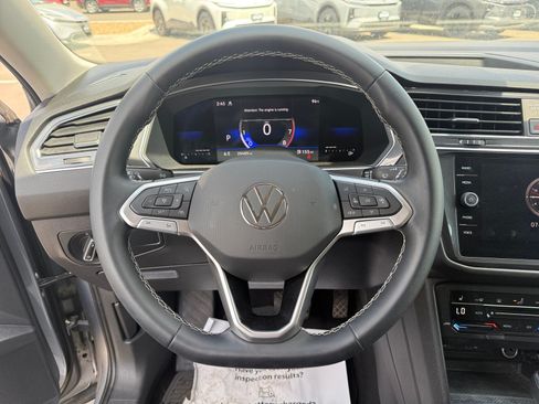 Used 2023 Volkswagen Tiguan SE AWD/4WD image 9