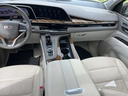 Used 2023 Cadillac Escalade ESV Premium Luxury Platinum RWD image 42