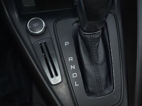 Used 2017 Ford Focus SE FWD image 27