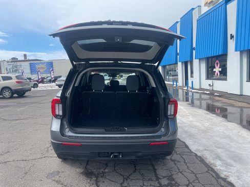 Used 2025 Ford Explorer Active image 32