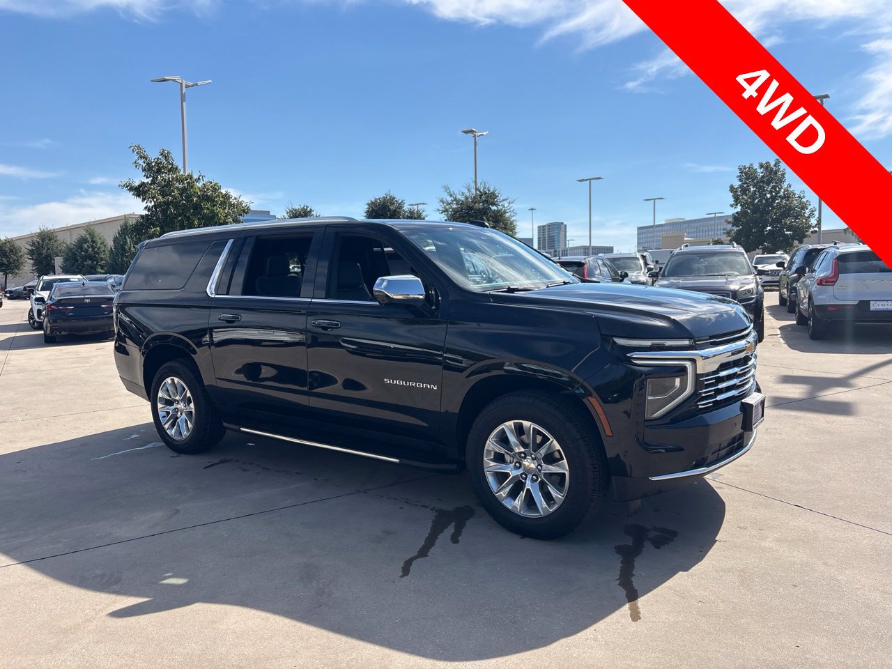 Used 2025 Chevrolet Suburban Premier AWD/4WD image 2