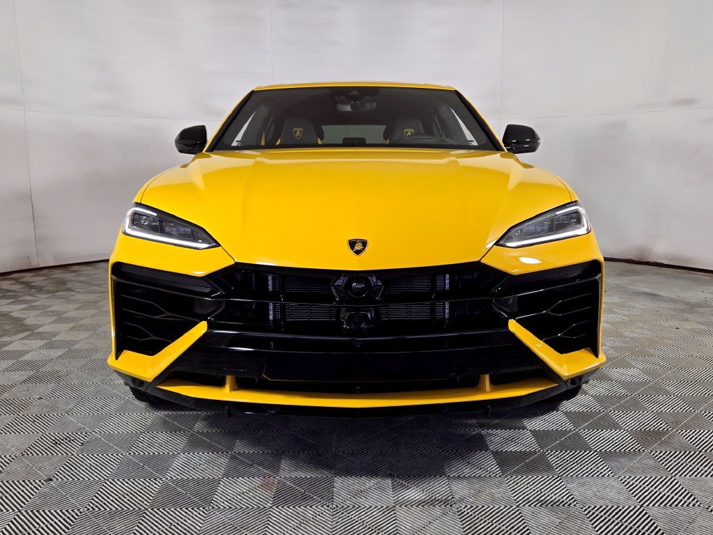 Used 2025 Lamborghini Urus SE AWD/4WD image 2