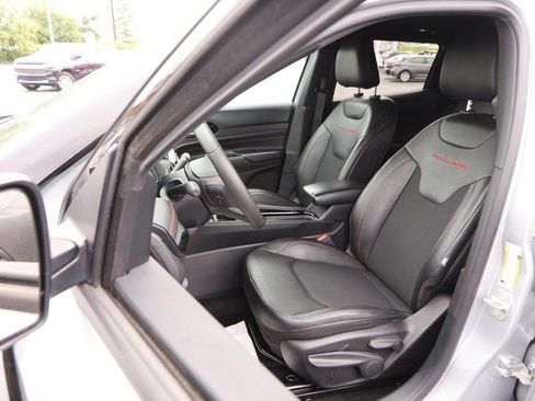 Used 2024 Jeep Compass Trailhawk AWD/4WD image 8