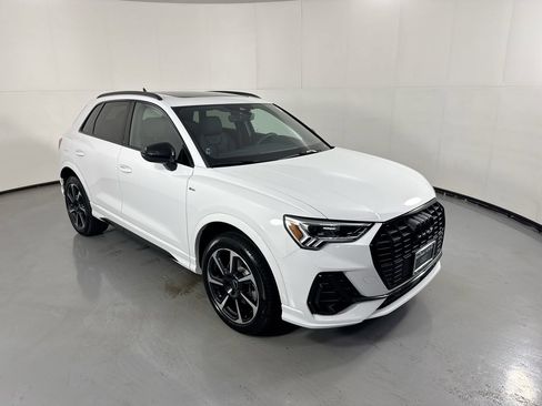 Used 2025 Audi Q3 2.0T Premium Plus w/ Premium Plus Package AWD/4WD image 29