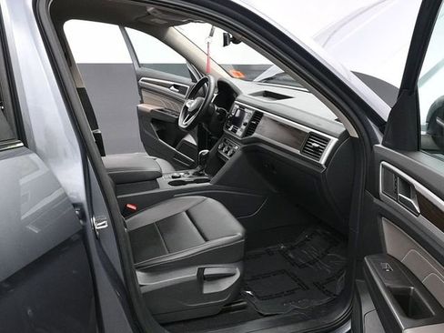 Used 2023 Volkswagen Atlas SE image 18