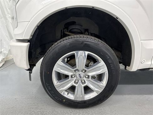 Used 2017 Ford F150 Platinum w/ Equipment Group 701A Luxury image 10