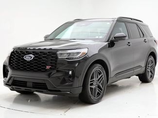 Used 2025 Ford Explorer ST video 2
