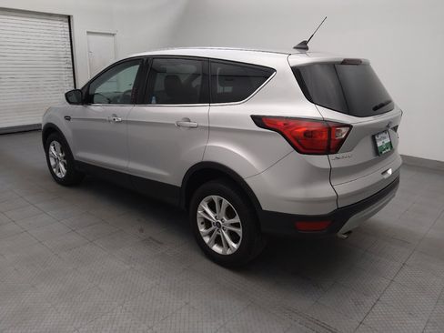 Used 2019 Ford Escape SE FWD image 3